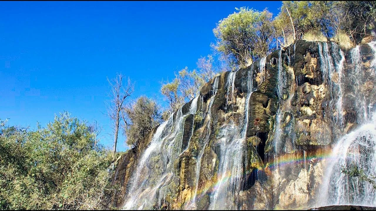 Sari Khosor Waterfall